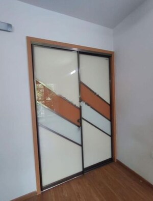 Room in 3 BHK Apartment at Godrej Avenues, Yelahanka – for Rent