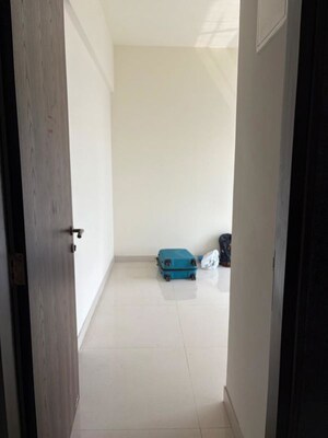 Bathroom in 1.5 BHK Apartment at Sheth Avante, Kanjurmarg West – for Rent