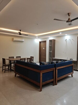 5 BHK Builder Floor For Rent in Sector 52