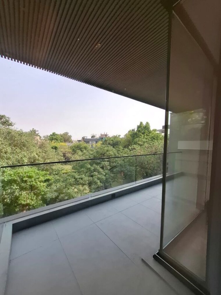 Balcony, vasant vihar 4 Bedroom 4050 Sq.Ft. Builder Floor In Vasant Vihar Delhi 10381414