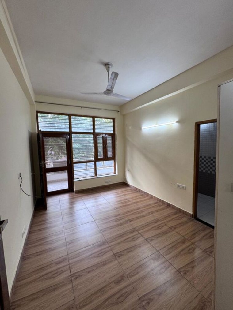 Room, sector 57 2 Bedroom 1150 Sq.Ft. Builder Floor In Sector 57 Gurgaon 10381393