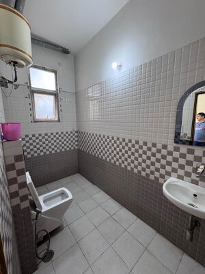 Kitchen in 2 BHK Builder Floor at Sector 57 – for Rent