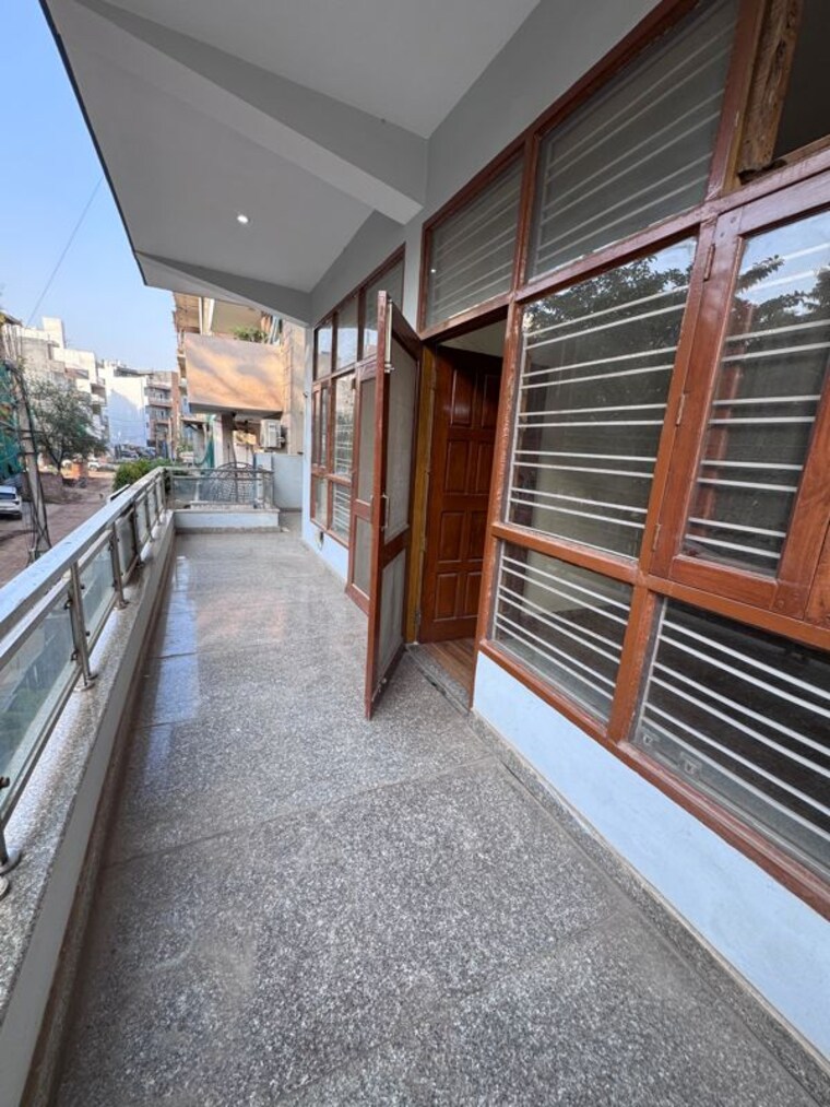 Balcony, sector 57 2 Bedroom 1150 Sq.Ft. Builder Floor In Sector 57 Gurgaon 10381393