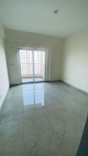 Room in 3 BHK Apartment at Eldeco Accolade, Sohna Sector 2 – for Rent