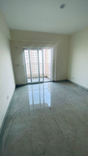 Room in 3 BHK Apartment at Eldeco Accolade, Sohna Sector 2 – for Rent