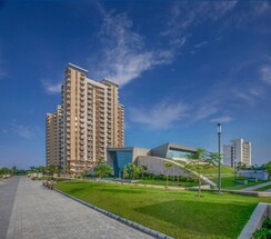 3 BHK + Servant Room Apartment For Rent in Eldeco Accolade