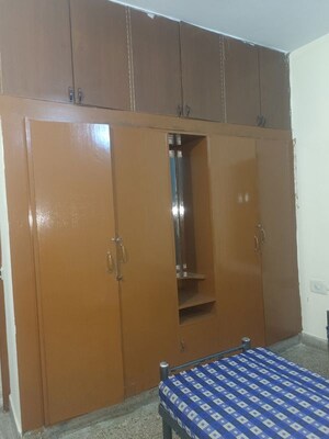 Furnished Amenities in 1 RK Builder Floor at Yamuna Block, Koramangala – for Rent