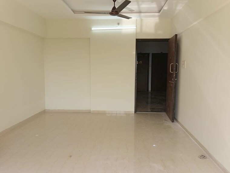 Room, goregaon west 2.5 Bedroom 790 Sq.Ft. Apartment In Goregaon West Mumbai 10381426