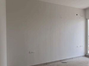 Room in 3 BHK Apartment at Malwa Escon Primera, International Airport Road – for Rent