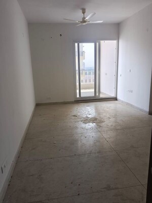 Room in 3 BHK Apartment at Malwa Escon Primera, International Airport Road – for Rent