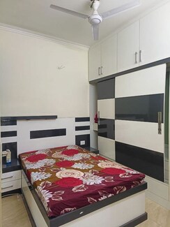2 BHK Apartment For Rent in Gaur City 2 - 14th Avenue
