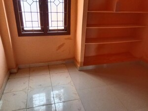 Room in 2 BHK Apartment at Chanda Nagar – for Rent