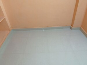 Room in 2 BHK Apartment at Chanda Nagar – for Rent