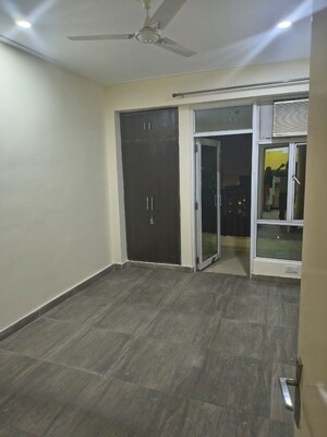 Room in 2 BHK Apartment at Gaur City 2 - 12th Avenue, Sector 16c Greater Noida – for Rent