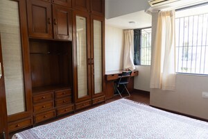 Bedroom in 2 BHK Apartment at Bandra West – for Rent