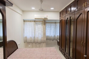 Bedroom in 2 BHK Apartment at Bandra West – for Rent