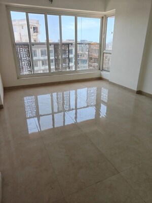 Room in 4 BHK Apartment at Anand Bhavan Vile Parle West, Vile Parle West – for Rent