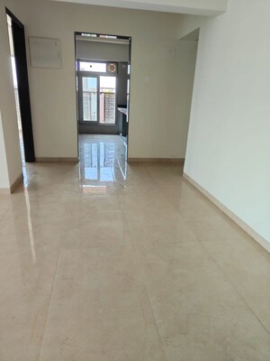 Room in 4 BHK Apartment at Anand Bhavan Vile Parle West, Vile Parle West – for Rent
