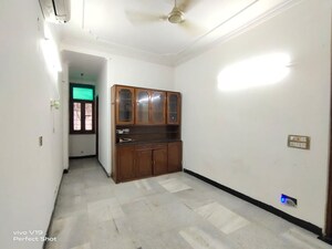 Room in 2 BHK Builder Floor at Kailash Hills – for Rent