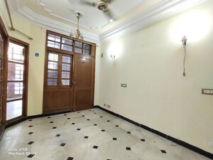 Room in 2 BHK Builder Floor at Kailash Hills – for Rent