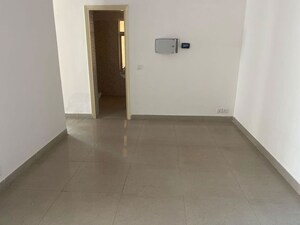 Room in 2 BHK Apartment at Gaur City 5th Avenue, Sector 4 Greater Noida – for Sale