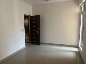 Room in 2 BHK Apartment at Gaur City 5th Avenue, Sector 4 Greater Noida – for Sale