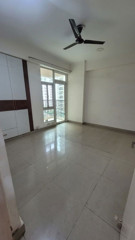 3 BHK 1385 Sq.Ft. Apartment in Gaur City 2 - 11th Avenue