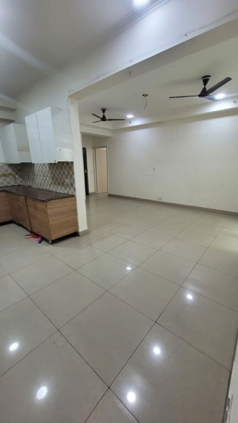 Kitchen, gaur-city-2-11th-avenue 3 Bedroom 1385 Sq.Ft. Apartment In Sector 16c Greater Noida Greater Noida 10381480