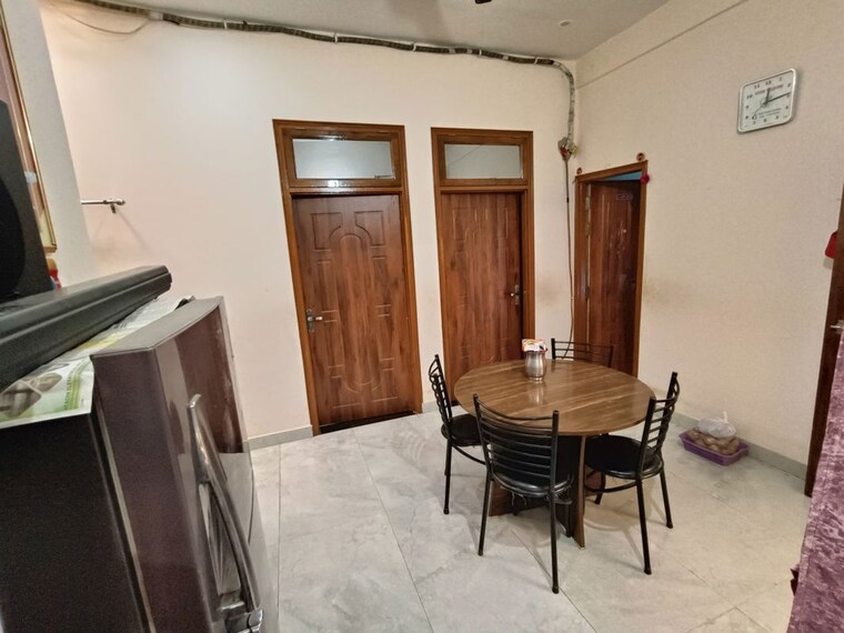 Gym, antas-mall 3 Bedroom 1700 Sq.Ft. Independent House In Gomti Nagar Lucknow 10381488