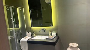 Furnished Amenities in 4 BHK Apartment at Patiala Road – for Sale