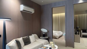 Room in 4 BHK Apartment at Patiala Road – for Sale