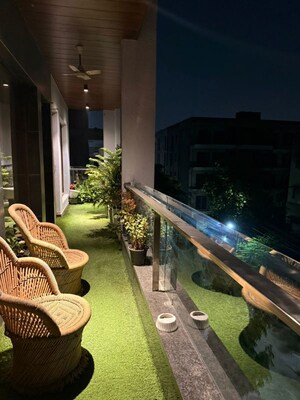 Balcony in 4 BHK Builder Floor at Palam Vihar Residents Association, Palam Vihar – for Sale