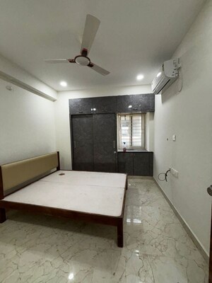 Room in 1 BHK Apartment at Kamala Arcade Kondapur, Kondapur – for Rent
