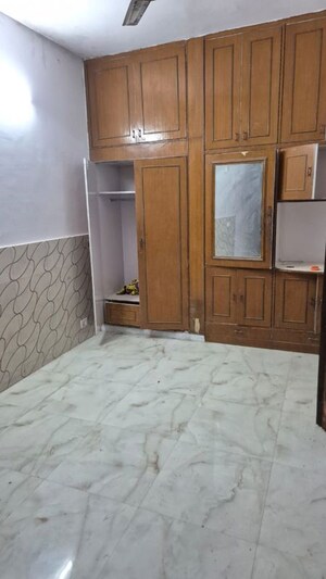 Room in 3 BHK Independent House at Palam Vihar Residents Association, Palam Vihar – for Rent