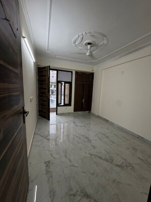 Room in 2 BHK Builder Floor at Palm Residency Chhatarpur, Chattarpur – for Rent