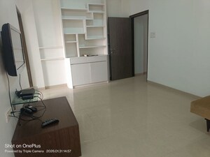 Room in 1 BHK Apartment at Seema Apartment Bandra, Bandra West – for Rent