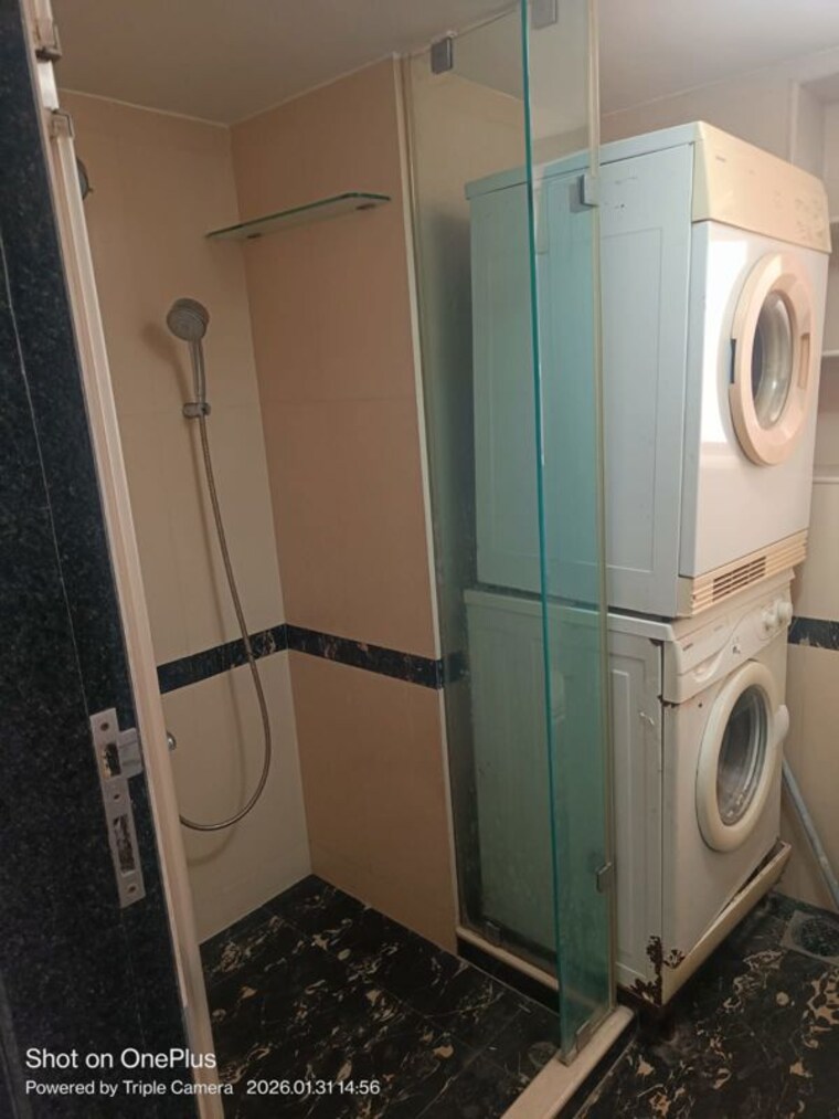 Bathroom, seema-apartment-bandra 1 Bedroom 600 Sq.Ft. Apartment In Bandra West Mumbai 10381573