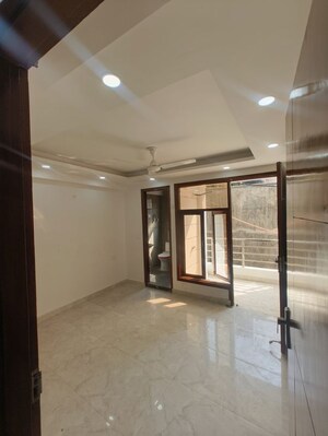 Room in 2 BHK Apartment at Palm Residency Chhatarpur, Chattarpur – for Rent