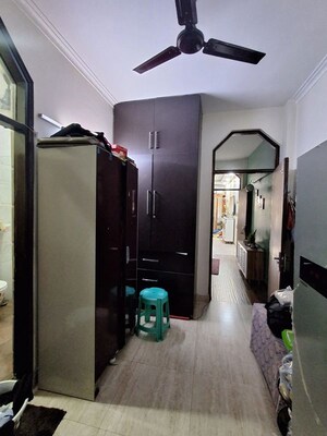 Furnished Amenities in 2 BHK Builder Floor at Lajpat Nagar I – for Rent
