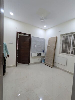 Room in 1 BHK Apartment at Happy Homes Kondapur, Kondapur – for Rent