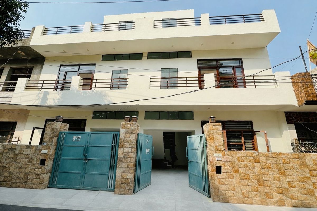 4 BHK 115 Sq.Yd. Independent House in Shiva Enclave Zirakpur