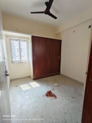 Room in 1 BHK Apartment at Regent Heights Kondapur, Kondapur – for Rent