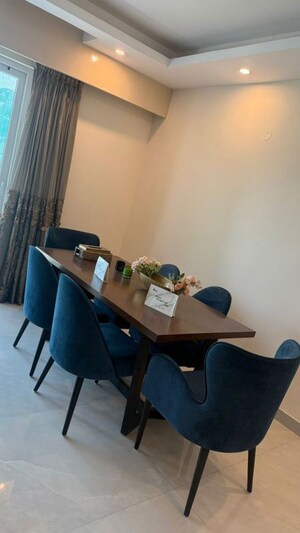 Team Area in 3 BHK Apartment at Sector 22 – for Sale