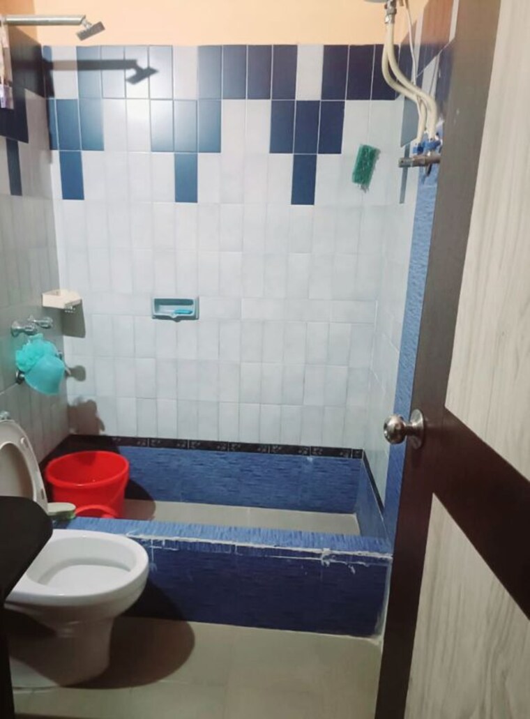Bathroom, palam-vihar-residents-association 3 Bedroom 1580 Sq.Ft. Independent House In Palam Vihar Gurgaon 10381605
