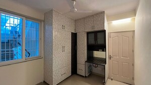 Room in 4 BHK Apartment at Sector 56 – for Rent