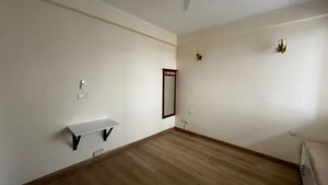 Room in 4 BHK Apartment at Sector 56 – for Rent