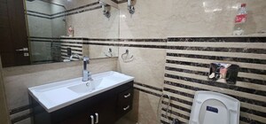 Team Area in 3 BHK Builder Floor at East Of Kailash – for Rent