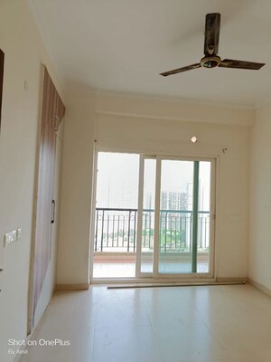 Room in 3 BHK Apartment at Apex Athena, Sector 75 – for Rent