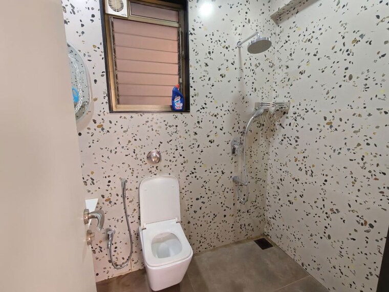 Bathroom, neelkanth-palms-phase-2 2 Bedroom 850 Sq.Ft. Apartment In Thane West Thane 10381689