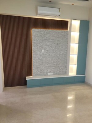 Room in 3 BHK Apartment at Indiabulls Sky Forest, Lower Parel – for Rent